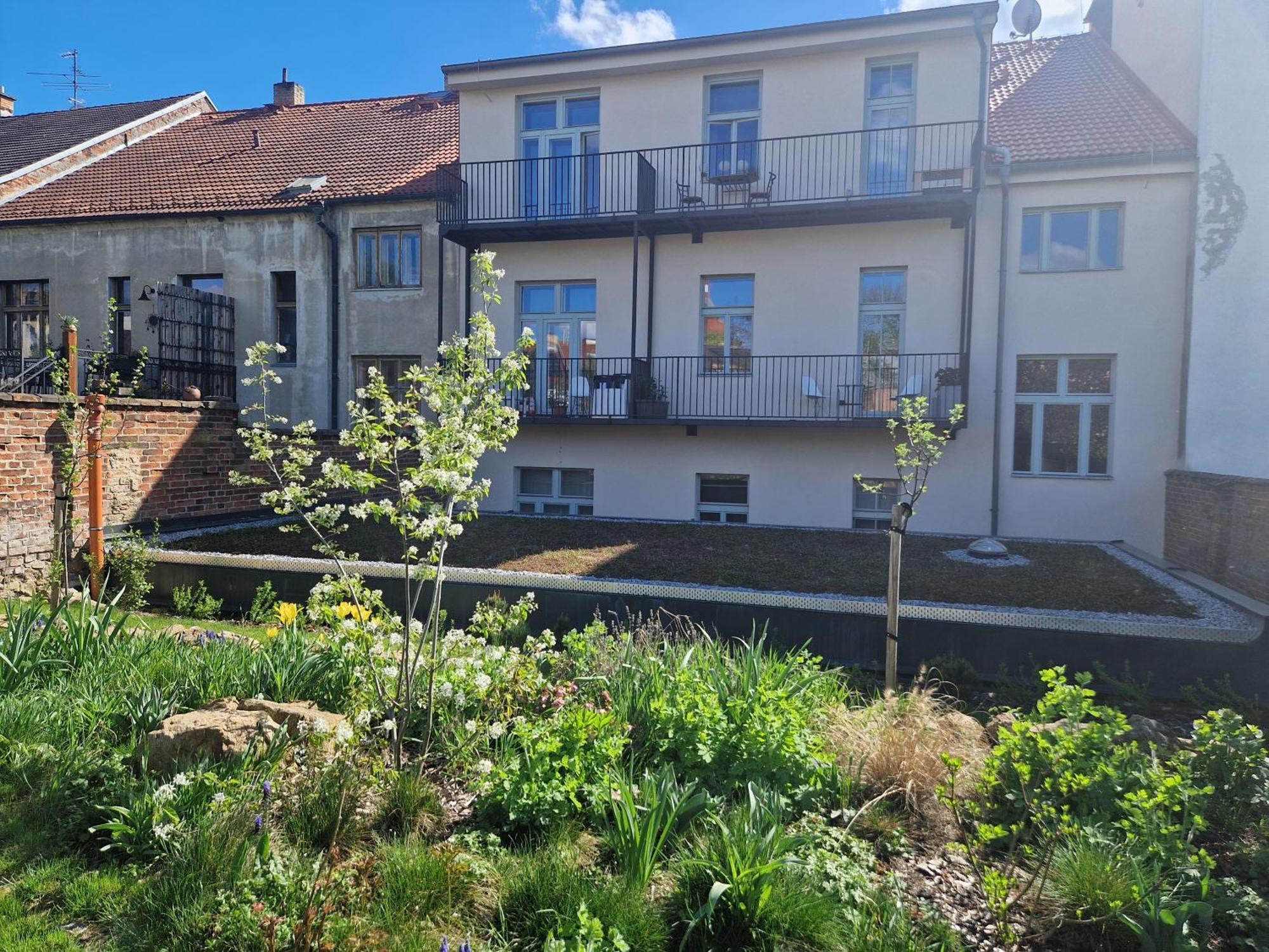 Art Nouveau Apartment With Garden In Pisek Esterno foto